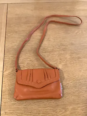 Ollie & Nic Small Leather Crossbody Bag • £10