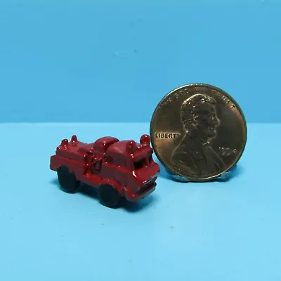 Dollhouse Miniature Toy Red Fire Engine Truck ISL2901 • $4.22