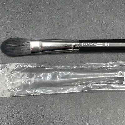 Mac 192 Face/cheek Brush - New In Sleeve - Discontinued • $19.99