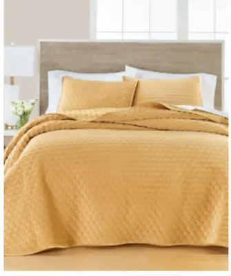 Martha Stewart Feather Velvet Twin/Twin XL Quilt Yellow • $95.92