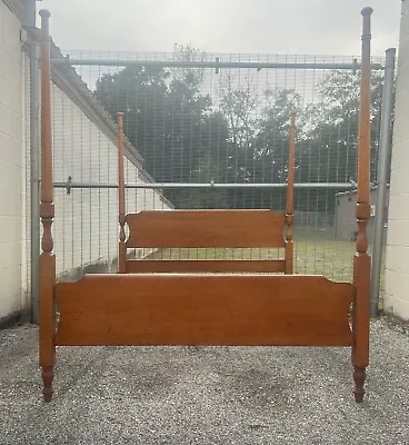 Vintage Full Size Chippendale Poster Bed • $899
