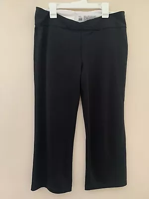 Victorias Secret Women’s Black VSX Sport Straight Leg Pull On Capri Pants M • $17.90