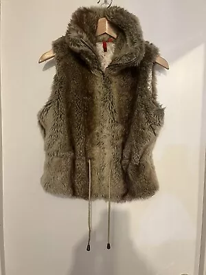 5|48 Women’s Rabbit Fur Vest (Size M) • $20