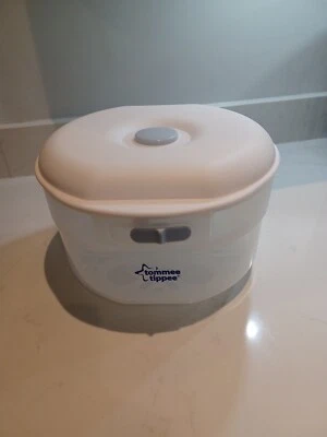 £0.99 • Buy Used Tommee Tippee Microwave Steriliser - Complete With The Original Tongs