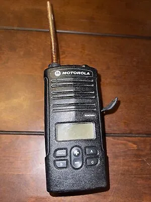 Motorola RDV2080d Series VHF Radio RV2080BKN8BA With Battery And Charger • $50