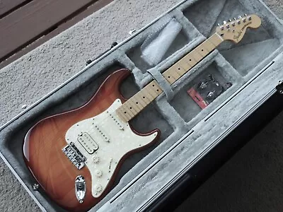 Fender Stratocaster Deluxe Fat HSS Honey Burst • $735