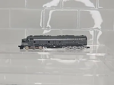 Asis Life-Like N Scale New York Central E8 Diesel Locomotive #4070 Dummy Read De • $29.95