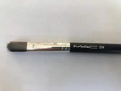 MAC Split Fibre Eye Blending Brush # 234  - NEW IN SLEEVE • £13.19