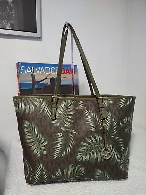 Michael Kors Large Jet Set Leather Green Leaf Handbag • $115