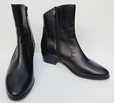 $44.99 • Buy Everybody B.Z. Moda Ankle Boot Sz 8 Black Leather Diagonal Seams Side Zip Womens