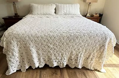 Vintage Hand Crocheted Cotton Coverlet Bedspread 82  X 101  Ivory Flower Hobnail • $76