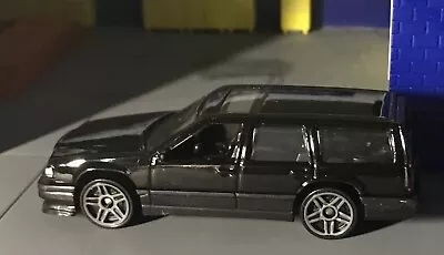 Hot Wheels Volvo 850 Estate Black . Excellent Condition . Loose • $6.16