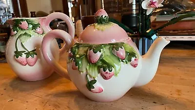  Vintage Ceramic Strawberry Teapot And Pitcher Set - Hand Painted  Jay Wilfred • $45.99