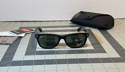 RAY BAN NEW WAYFARER Sunglasses RB2132 646231 Black Rubber Green G-15 55MM • $118.99