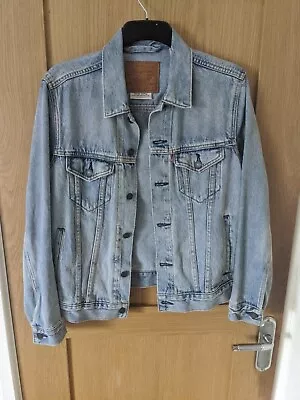 Levis Denim Jacket • £25