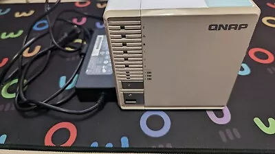 QNAP TS-332X 3 Bay NAS Enclosure TS-332X-4G-US FOR PARTS NOT WORKING • $100