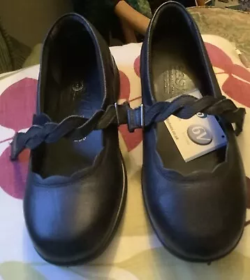 Ladies Easy B   Navy Blue Leather Mary Jane Shoes Size 4./. 5.   6. Variable • £24