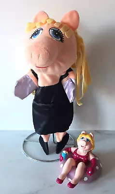 HOLLAND PROM.Miss Piggy HAND PUPPET & PLASTIC BATH TOY (SAND BEACH TOY) LOT OF 2 • $19.99