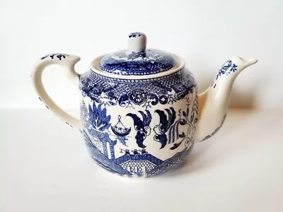 Vintage Japan Blue Willow Teapot - 5.5  H • $29.95