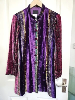 Caroline Charles Velvet Jacket. 1005 • £105