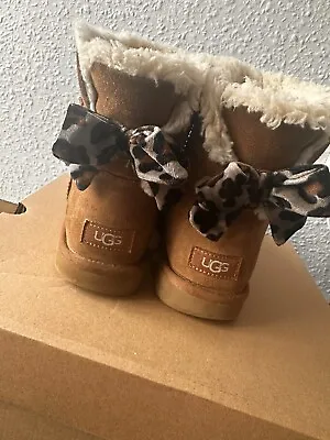 Bailey Bow Ugg Boots Size 6/used Just A Couple Of Times perfect Conditions • £70