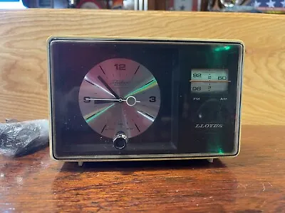 VINTAGE Lloyd's Clock Radio Model JJ-7143 Series 226A  WORKING • $14.95