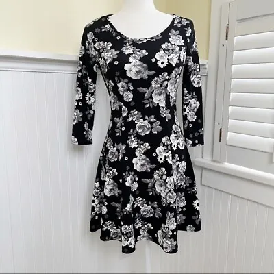 American Rag Black & White Floral Fit N Flare Skater Dress Size Small • $25