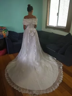$100 • Buy Wedding Dress Vintage Embellished White Oyster Grey Train Off Shoulder Beautiful