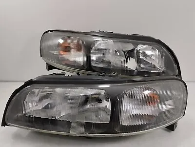 Volvo 2002-05 V70 XC70 S60 Front Glasses Headlights Lamp HALOGEN Valeo OEM 1Pair • $209.99