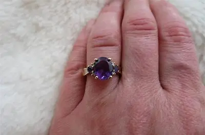 9CT 375 Yellow Gold Oval Amethyst & Diamond Trilogy Ring Size O & 1/2 • £175