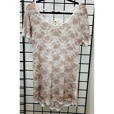 T-Party Taupe And Cream Lace Short Sleeve Top - Large • $14