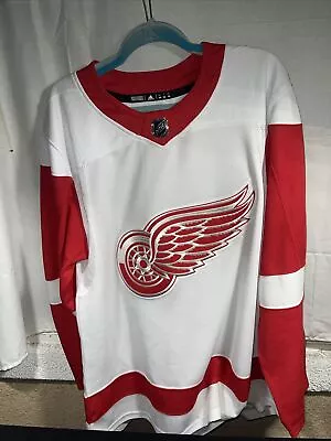 DETROIT RED WINGS Vintage HOCKEY NHL  JERSEY CCM VINTAGE Size 54 USA ( WHITE ) • $64.99