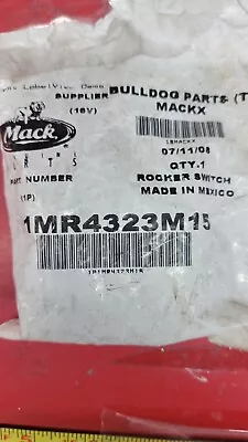 1mr4323m15 Genuine Mack Oem Window Rocker Switch Nos • $55