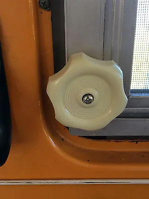 Westfalia Louvre Window Knob In Cream With Fitting Bolt For T2 Bay 1968-79 C9513 • £5.95