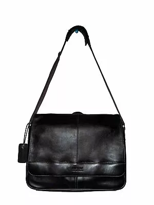 Kenneth Cole Reaction Business Messenger Genuine Leather Crossbody Laptop Bag • $24.34