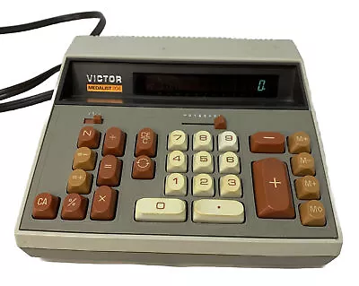 WORKS! Vintage Victor Medalist 204 Desktop Calculator Adding Machine Japan • $39.99