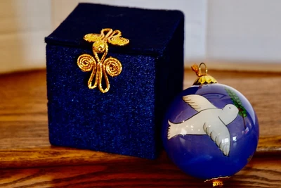 $8.99 • Buy Dove - Pier 1 Li Bien Glass Reverse Hand Painted Christmas Ornament 2000 In Box