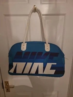 Vintage Style Nike Bag • £0.99