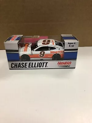 Chase Elliott #9 Hooters Throwback 2021 Camaro ZL1 1:64 Scale L.E. CX92165HODCL • £12.41