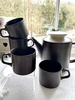 J & K Meakin Studio Retro Teapot And Cups Set • £20