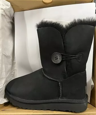 UGG Women's Bailey Button II Boot - Black 7 US • $120