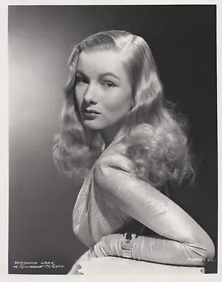 HOLLYWOOD BEAUTY VERONICA LAKE STYLISH POSE STUNNING PORTRAIT 1970s Photo 10 • $49.99