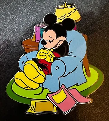 Disney Pin Disney Auctions Mickey Mouse Sleeping In Chair Pin LE100 28438 • $110.99