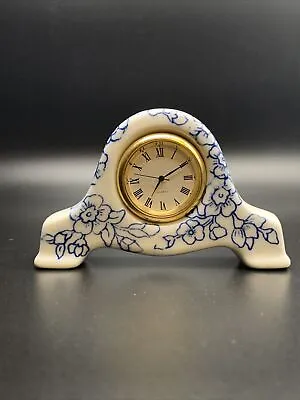 Miniature Quartz Clock 4 X 2.5 Inches Blue And White Porcelain Made In China • $5.88