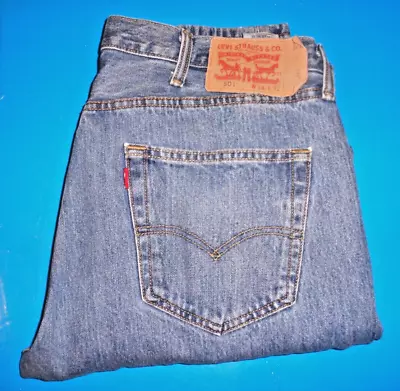 Mens Levis 501 Button Fly Blue Jeans Size 38 X 32   ..#135 • $19.99