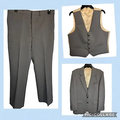 Vintage Century Club 3 Piece Suit • $69.99