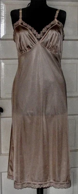 $7.99 • Buy Unbranded Size 34 Average Beige Full Slip Lace Trimmed Bodice & Hem Very Pretty