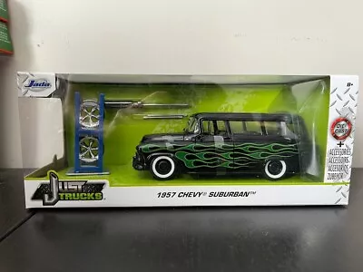 JADA Just Trucks 1957 Chevy Suburban Die Cast 1:24 1957 Chevy Suburban Flamed • $15