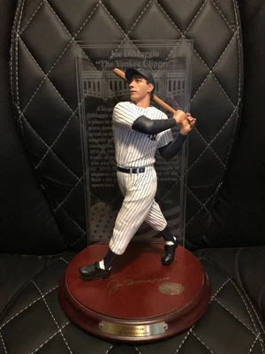 $175 • Buy New York Yankees Joe DiMaggio Danbury Mint Figurine Glass Back