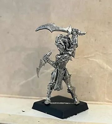 Warhammer Dark Elf Witch Elf Metal • £2.99